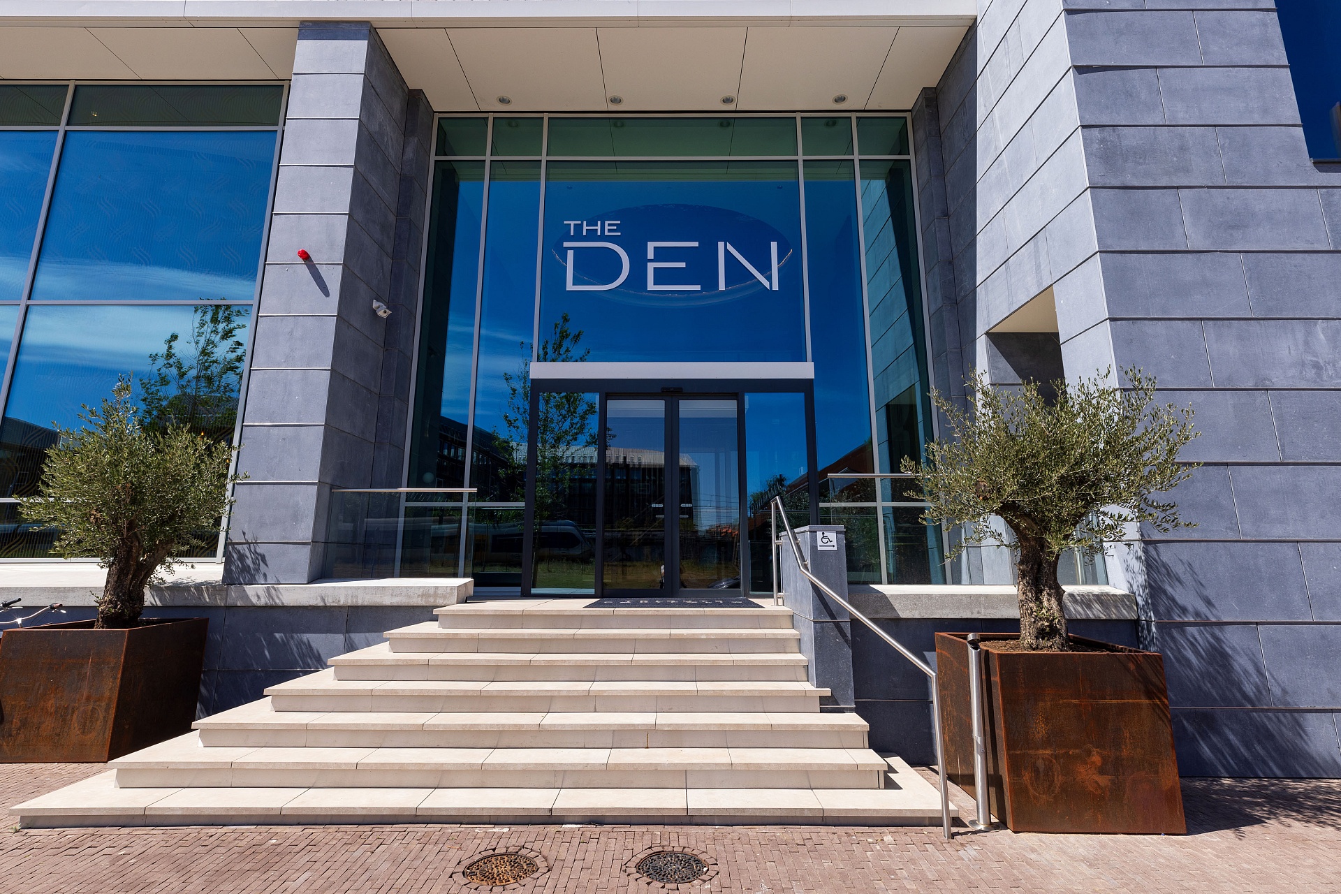 mbi hotel the den den bosch geoceramica traptreden rak vloertegels 17 