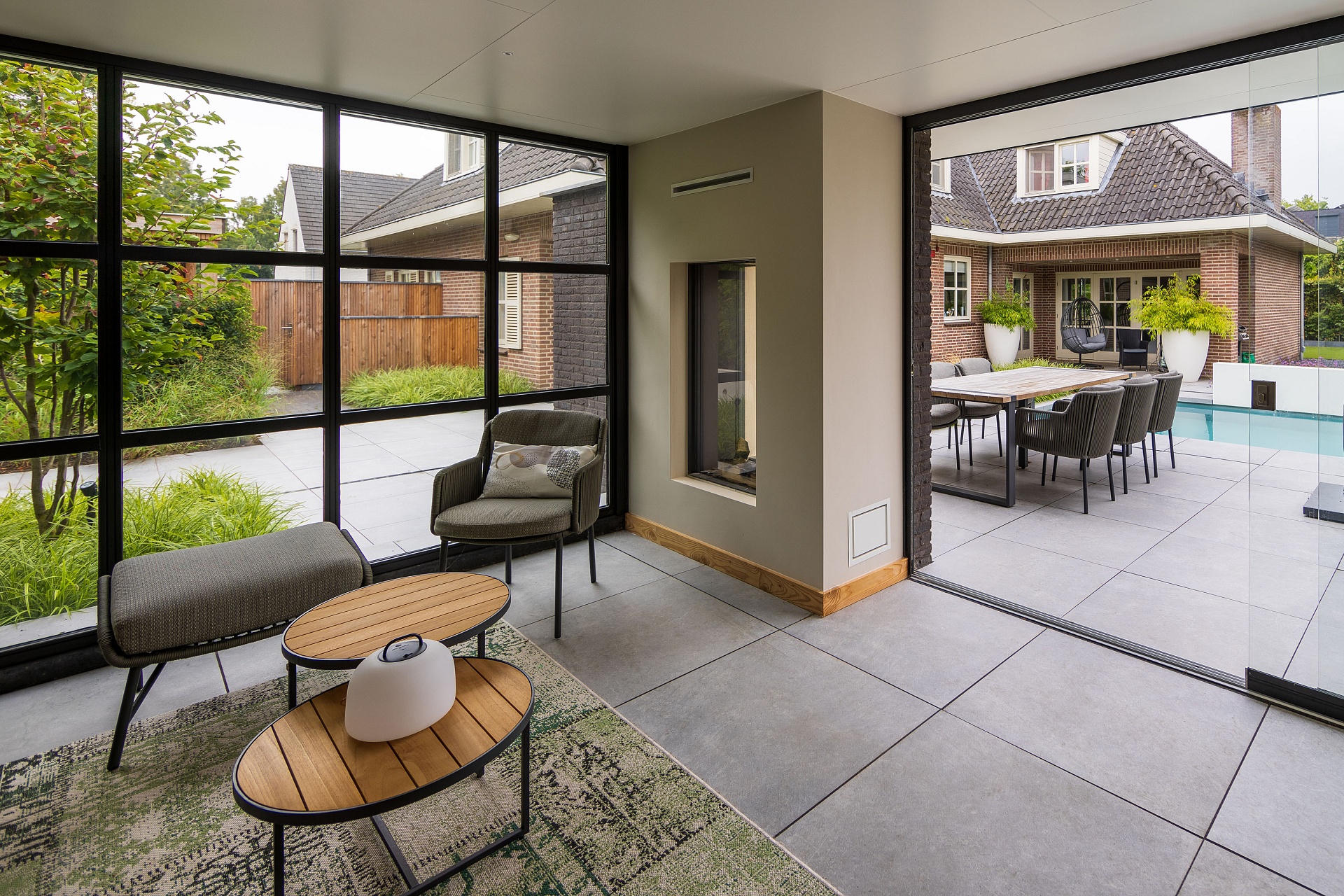 mbi moderne geoceramica tuin met zwembad en tuinkamer uden 12 