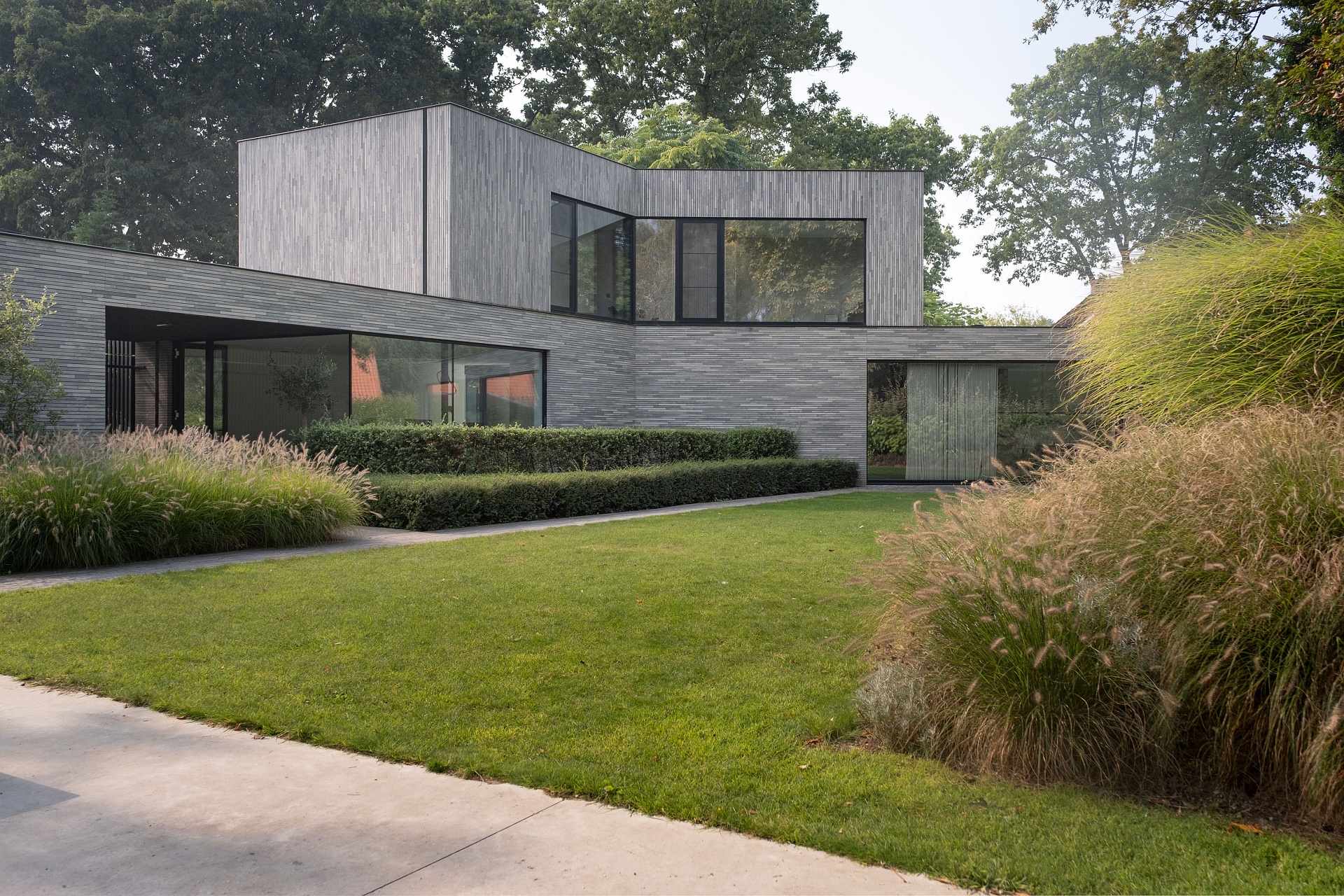 mbi house lv vrijstaande villa geostylistix shaded white genk 3