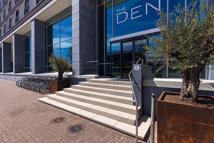mbi hotel the den den bosch geoceramica traptreden rak vloertegels 14 