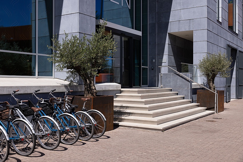 mbi hotel the den den bosch geoceramica traptreden rak vloertegels 22 