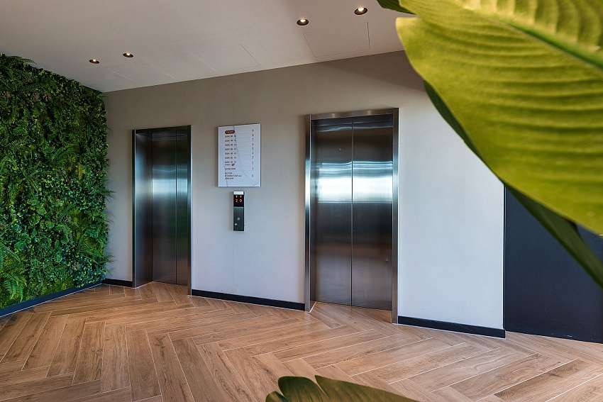mbi hotel the den den bosch geoceramica traptreden rak vloertegels 6 