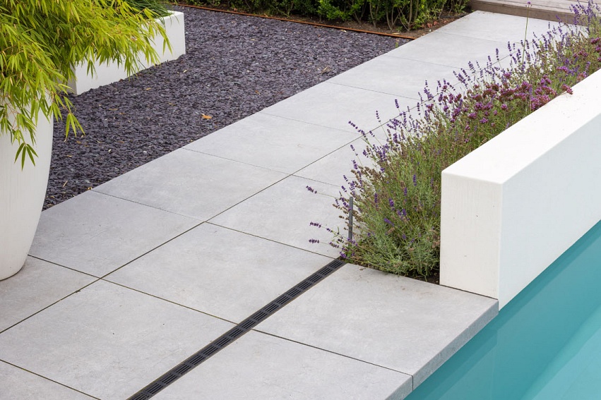 mbi moderne geoceramica tuin met zwembad en tuinkamer uden 12 (1)
