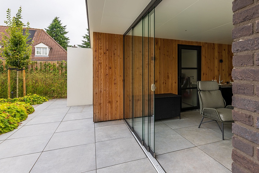 mbi moderne geoceramica tuin met zwembad en tuinkamer uden 15 