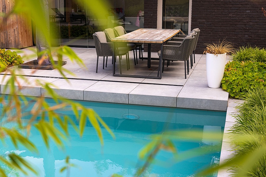 mbi moderne geoceramica tuin met zwembad en tuinkamer uden 6 