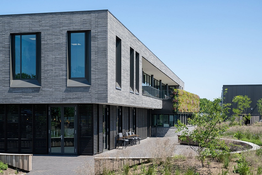 mbi van berkel groep veghel geostylistix shaded grey geobasic antraciet bruin 18 