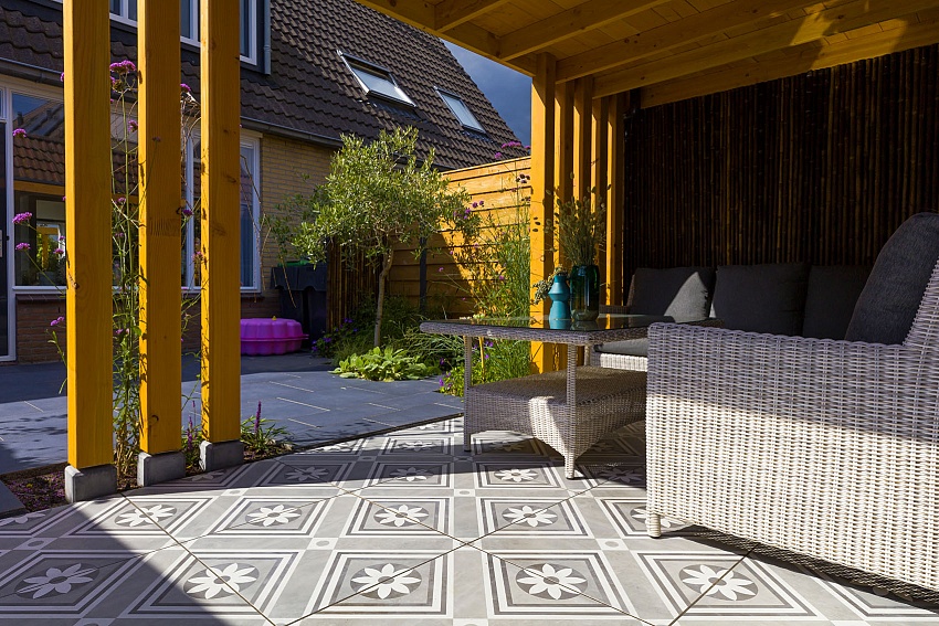 mbi woonkamer tuin geoceramica concreet flower decorate flow black elburg 9 