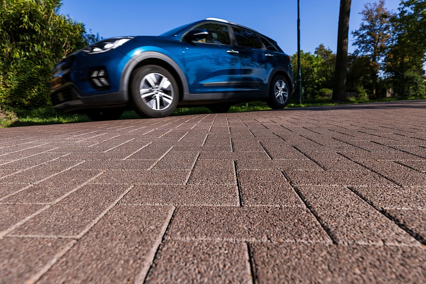 mbi geluidsreducerende bestrating sint oedenrode geosilent bruin straatsteen 19 (1)