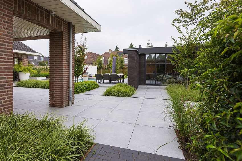 Moderne Tuin Met Zwembad En Tuinkamer