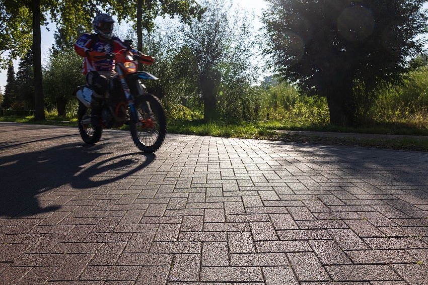 mbi geluidsreducerende bestrating sint oedenrode geosilent bruin straatsteen 13