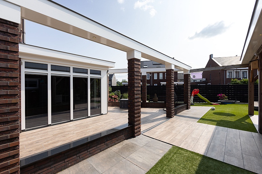 mbi tuin met keramische houtlook tuintegels geoceramica timber noce kampen 22
