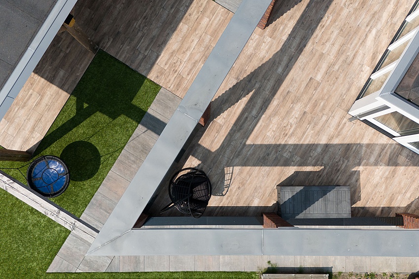 mbi tuin met keramische houtlook tuintegels geoceramica timber noce kampen 25