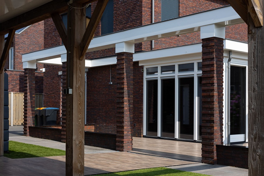 mbi tuin met keramische houtlook tuintegels geoceramica timber noce kampen 29